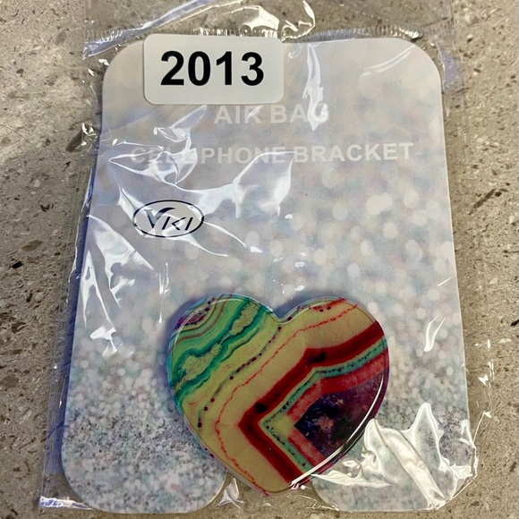 **“🔥 3 for $10 DEAL – READ FIRST”**🔥 #2013 Phone Grip - Picture 2 of 3